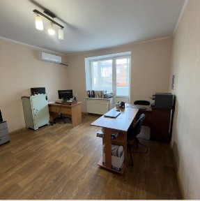 Продам 2-кімн. кв. 68,9 кв. м по вул. 29 вересня, центр, сквер Бабаєва