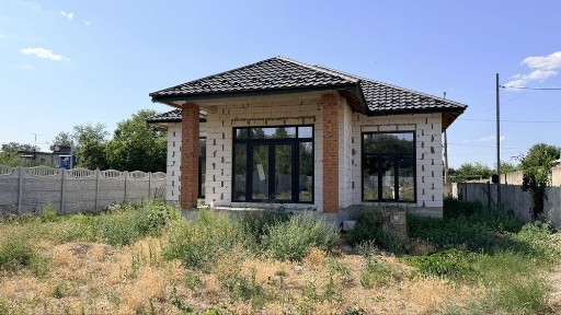 Продаж сучасного одноповерхового будинку в Космічному мікрорайоні
