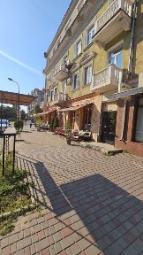 Оренда 9 м кв. На перехресті пр. Поштовий та вул. О. Поля