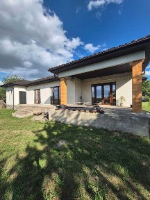 Продам сучасний будинок 2020 року забудови на 40 сотках землі с. Полянецьке