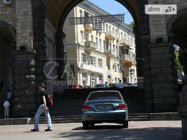 Продаж комерційного приміщення на вул. Лютеранська 3, площа 290 кв. м • ID 34615308