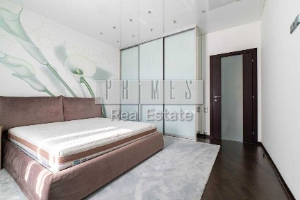 Квартира вул. Дмитрівська, 69, 140м2