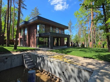 Будинок з цегли 250 м2 з укриттям є газ басейн 9 соток містечко охорона с. Ходосівка 8 км Київ поруч Лісники Конча-Заспа Козин