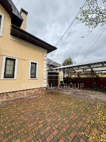 Двоповерховий будинок у лісовій зоні Ворзеля - комфорт, простір і гармонія з природою!
