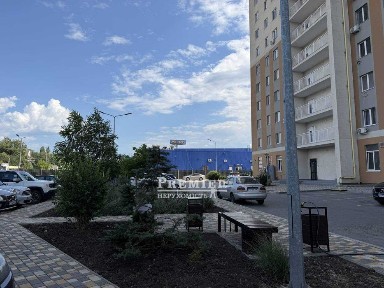 2-кімнатна квартира 53 кв. м в зданому будинку біля моря