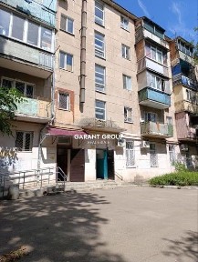Трикімнатна квартира під ремонт