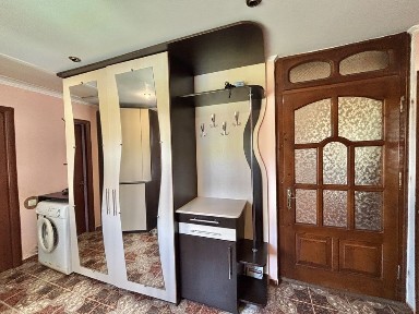 Продається будинок 110м. кв. Ділянка 9 соток. Тисменичани. Школа. Садок. Газ. Світло. Вода