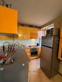Продам 3 кімнатну квартиру у центрі міста по вулиці Запорізька