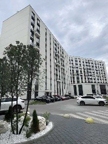 Продаж двокімнатної квартири неподалік озера