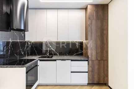 Продаж 1,5-кімнатної квартири 45 м² у ЖК «Манхеттен» біля міського озера