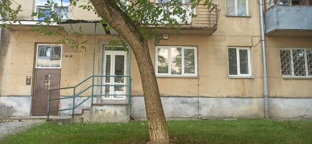 Продаж комерційного нежитлового приміщення з фасадним входом по вул. Корольова