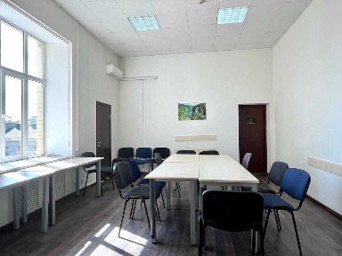 Сучасна переговорна 53м² біля метро Майдан/Хрещатик. ІНТЕРНЕТ Є ЗАВЖДИ