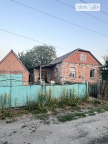 Продаж 1 поверхового будинку з гаражем і ділянкою на 10 соток, 69.8 кв. м, 3 кімнати, на вул. Героїв Майдану 82 • ID 34619891