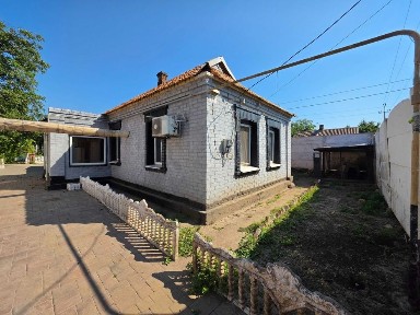 Продаж 1 поверхового будинку з гаражем і ділянкою на 10 соток, 42.7 кв. м, 3 кімнати, на вул. Муравйова • ID 34621921