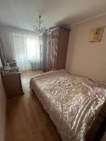 Продам 3-кімнатну квартиру. Вул. Грецька, 20.