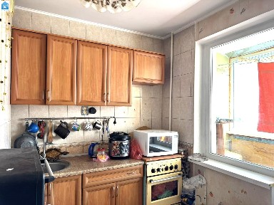 1-кім кв. з меблями і технікою за 8000грн по вул. Сагайдачного (Ватутіна) 1-кім квартира з меблями і технікою по вул. Сагайдачного (Ватутіна) - Дорошенка (Пацаєва). Повністю укомплектована: є 2 дивани, шафи, стіл, тумбочки, холодильник, мультиварка, мікрох