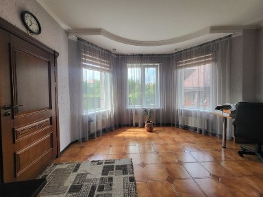 Будинок 211 м² у Бучі 8,5 соток /Підвал-укриття /Баня /Газ 205 000 $