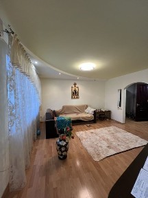 Продаю добротну 3х ком кв. современной планировки