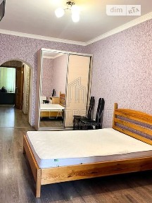 Гетьманська вулиця, Софіївська Борщагівка, вул. Гетьманська 9 • ID 34623814