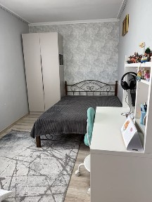 ПРОДАМ 2-кімнатну квартиру в ЦЕНТРІ (Власник)
