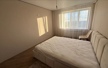 Продаж 2к квартири 75 кв. м на вул. Яреми