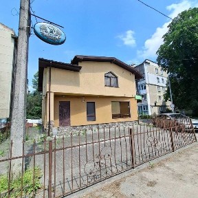 Оренда окремобудівлі з власним подвір'ям вул. Набережна