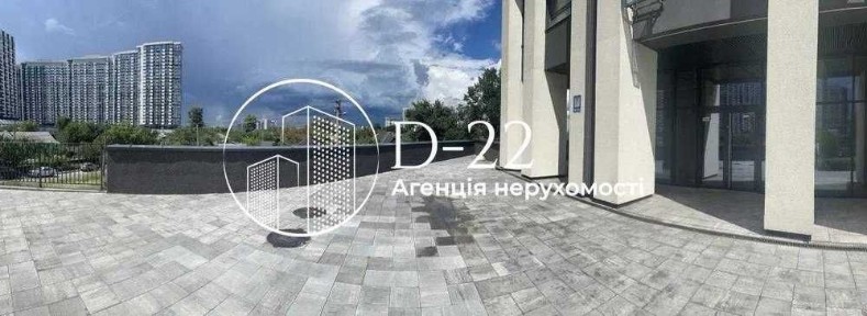 Продаж фасадного комерційного приміщення в ЖК «Славутич»
