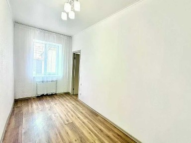 Shev Рідкісна пропозиція в самому серці Одеси! Продаж 2к квартири з новим ремонтом та власним двориком та місцем для паркування автомобіля!