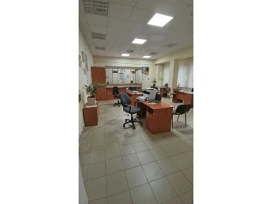 Продаж фасадного приміщення 72.3 м² в центрі Радивилова (екс-банк) вул. Соборна, 10
