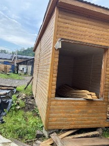 Будиночок під кіоск магазинчик для відпочинку