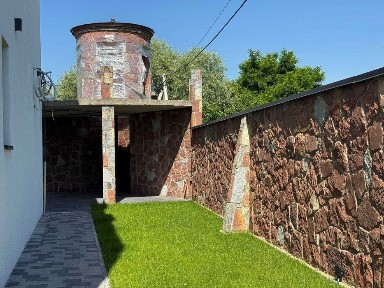 Крайній Таунхаус з Сучасним та Якісним Ремонтом!