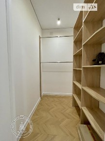 Продаж 3к квартири 78 кв. м на вул. Олександрівська 3 • ID 34576433