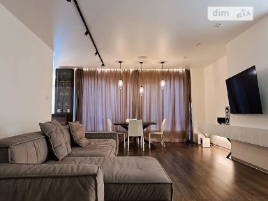 Продаж 2к квартири 125 кв. м на просп. Поля Олександра 16 • ID 34569338