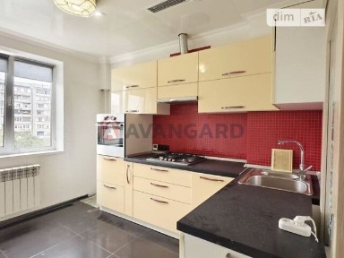 Продаж 3к квартири 62.2 кв. м на вул. Звенигородська 1 • ID 34561489
