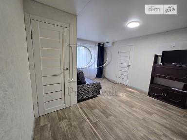 Продаж 2к квартири 42.5 кв. м на просп. Повітряних Сил 7 • ID 34559253