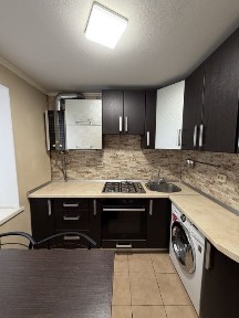 Запоріжжя, Комунарський, Космічна 3