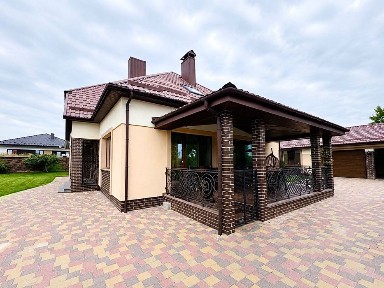 Продаж укомплектованого будинку з гаражем та укриттям! Топ локація!