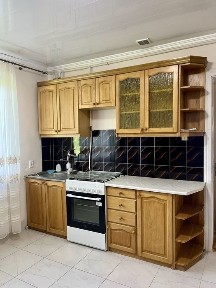 Здам ОКРЕМИЙ 4к БУДИНОК, ЗАСТАВНЯНСЬКА (початок Роши), ГАРАЖ, є двір, сад, город! БЕЗ ТВАРИН!