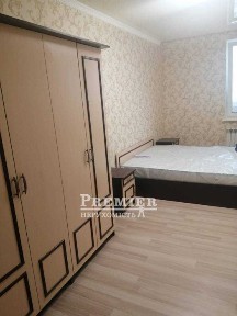 Продам квартиру з ремонтом на Бочарова.