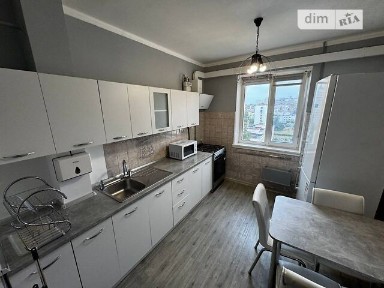 Оренда 3-кімнатної квартири 75 м², Драгоманова вул., 42
