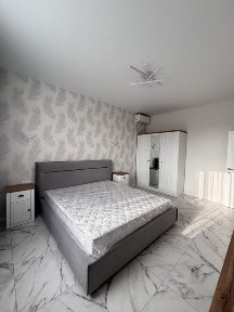 Продається будинок в Зарічанах