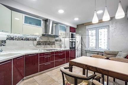 ТОП ЦІНА! ПРОДАЖ ТРИКІМНАТНОЇ квартири з ЗАТИШНИМ ремонтом, зручний 13 поверх, чудова локація, вул. Урлівська, 36