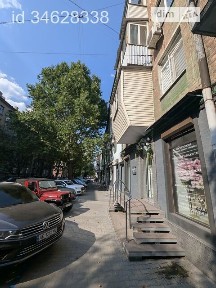 Продаж 3 поверхового будинку з опаленням і ділянкою на 6 соток, 280 кв. м, 5 кімнат, на вул. Карла Роде • ID 34628338