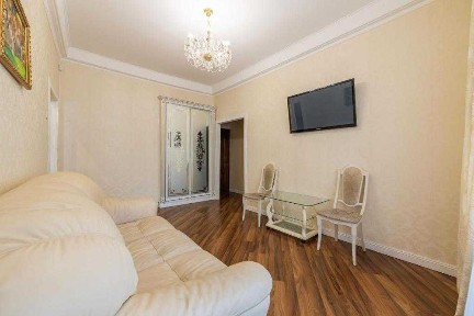 Квартира 3к в центрі подобово з дизайн. ремонтом вул В. Васильківська
