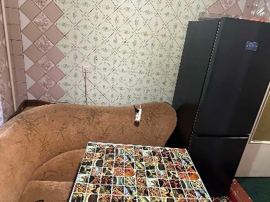 Київ, Декабристів вул., 5