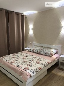 Здам подобово 1к квартиру на вул. 600-річчя 28 • ID 32408202