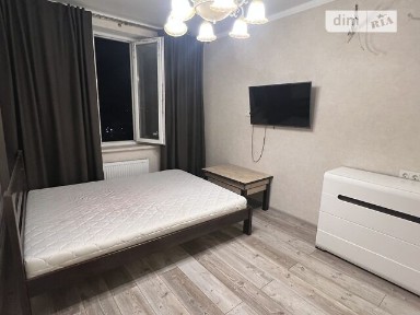 Здам подобово 1к квартиру на вул. Євгена Чикаленка • ID 32320889