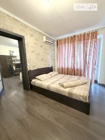 Здам подобово 2к квартиру на бул. Лесі Українки 17 • ID 32285625