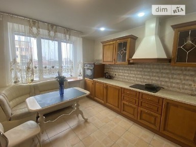 Здам подобово 3к квартиру на вул. Тіниста 15 • ID 31820952