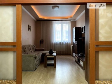 Здам подобово 2к квартиру на вул. Гнатюка Академіка 3 • ID 31574011